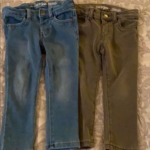 2 Cat & Jack jeggings Gray and medium wash girl 2T